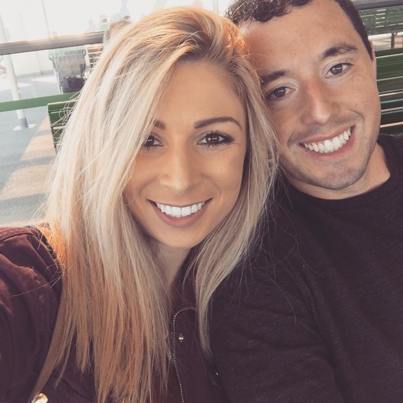 Profile Picture of Courtney Servidone (@cservidone) on Poshmark