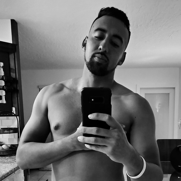 Profile Picture of David Rizo ii (@homero_rizo) on Poshmark