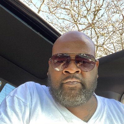 Profile Picture of Charles Huffman (@Charles45890762) on Twitter
