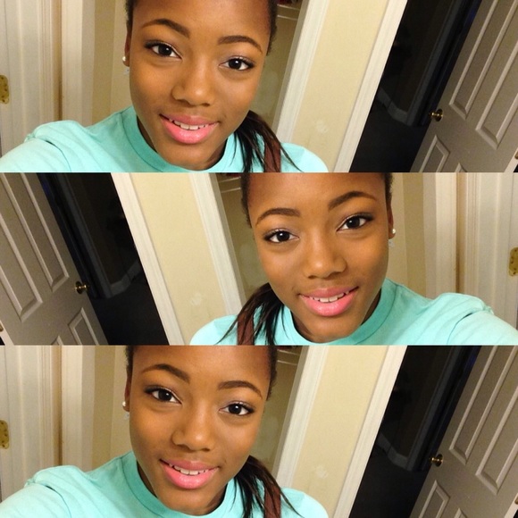 Profile Picture of Raven Addison (@ravenaddison) on Poshmark