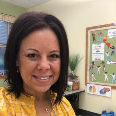 Profile Picture of Lisa Anctil (@LisaAnctil) on Twitter