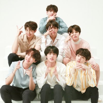 Profile Picture of ARMY-Julia Tian (@tian_army) on Twitter