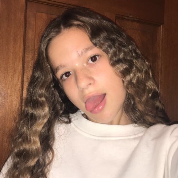 Brooke Krolak - Poshmark Profile Picture of Brooke Krolak (@brookekrolak) on Poshmark