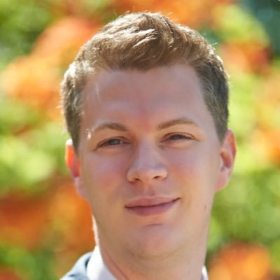 Profile Picture of Chris Lowe (@MrLoweTeacher) on Twitter