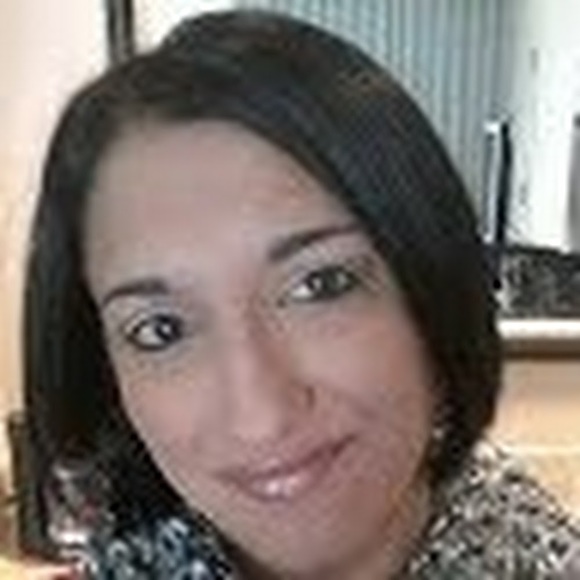 Profile Picture of Stephanie Paucek (@2010msme) on Poshmark