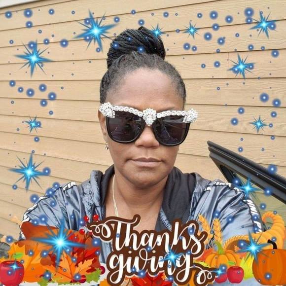 Profile Picture of Astrida Fuse (@michigangirl530) on Poshmark