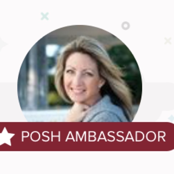 Profile Picture of Lisa Cali (@fllisa) on Poshmark