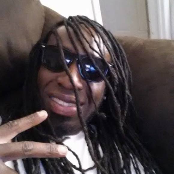 Profile Picture of Adrien Thomas (@trizzlefb_25) on Poshmark