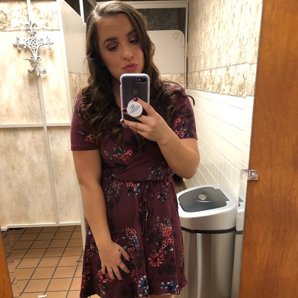 Profile Picture of Zoey Sallaz (@zsallaz) on Poshmark