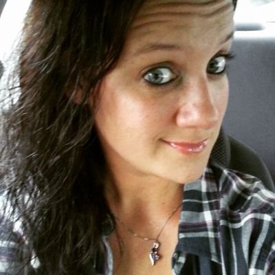 Profile Picture of Crystal Pennell (@Crislynn87) on Twitter