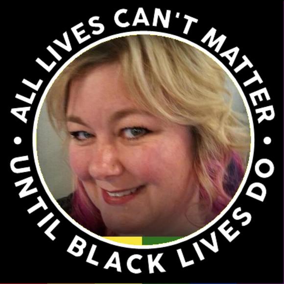 Profile Picture of Jessica Weidenfeld (@jessegems) on Poshmark