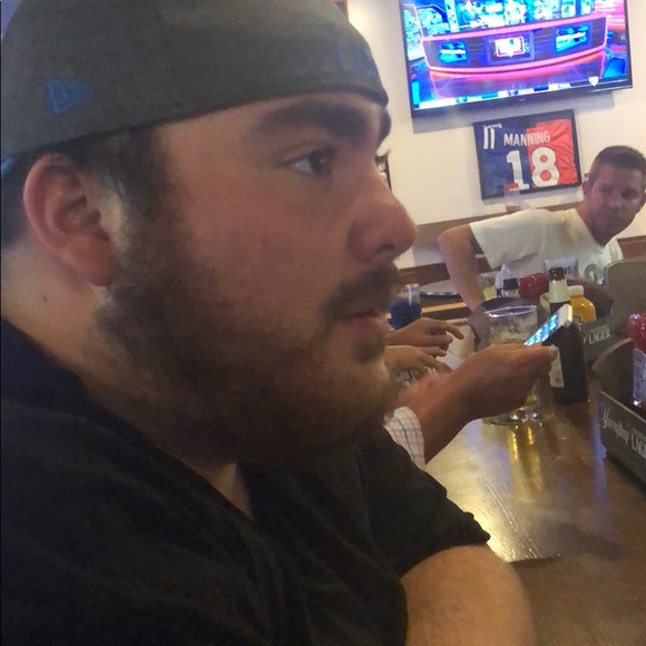 Profile Picture of Dustin Young (@dyoung8818) on Poshmark