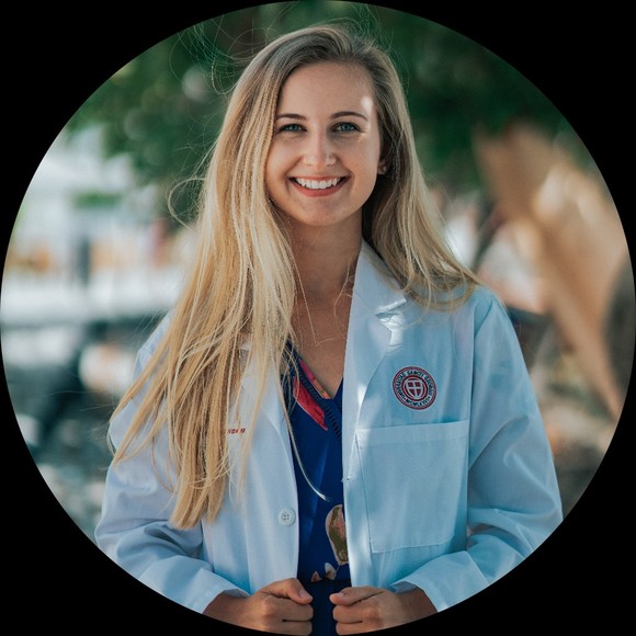 Profile Picture of Alexa Cameron (@alexarcameron) on Poshmark