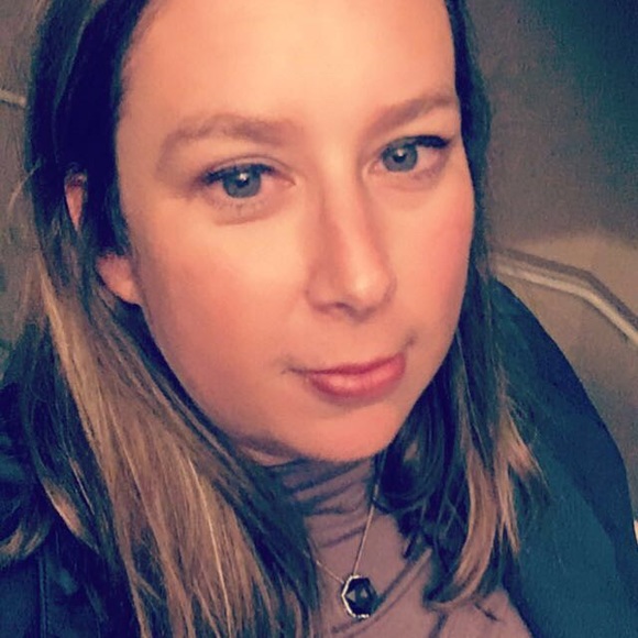 Profile Picture of Christine Wester (@cj_wester) on Poshmark
