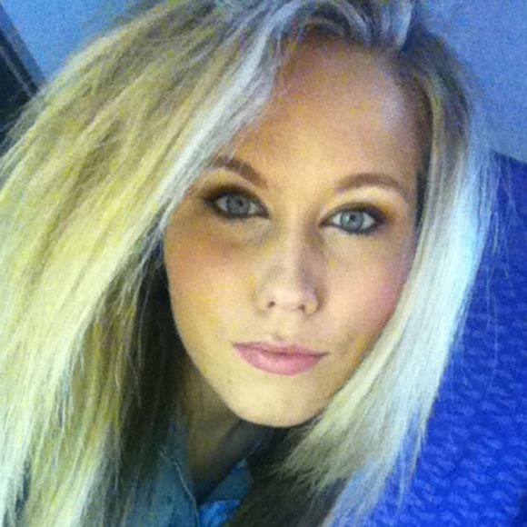 Katelyn Noyes - Poshmark Profile Picture of Katelyn Noyes (@kn1791) on Poshmark