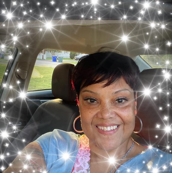 Profile Picture of Shelly Accoo-turner (@socialshelly) on Poshmark
