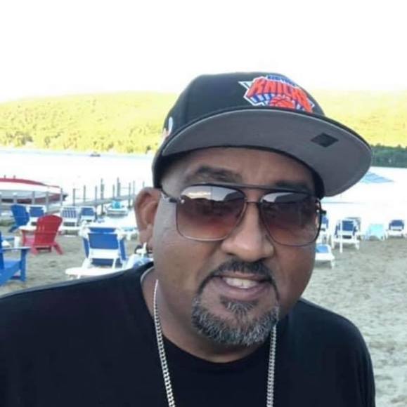 Profile Picture of Mickey Seecharan (@mickseech) on Poshmark