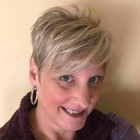 Profile Picture of Denise Farkas (@spanielpal) on Poshmark