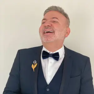 Profile Picture of   Donde estás Carlos?... (@dr.obayi) on Tiktok