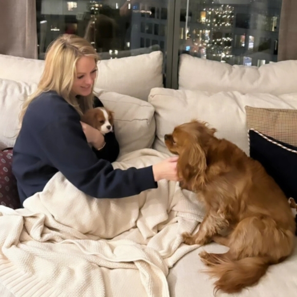 Profile Picture of Crystal Hanzel (@cdhanzel) on Poshmark