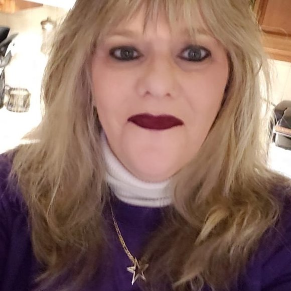 Profile Picture of Starr Tiberi (@starrtiberi) on Poshmark