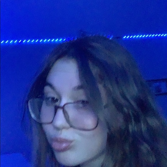 Profile Picture of Carly Rochelle (@carlyrochelle20) on Poshmark