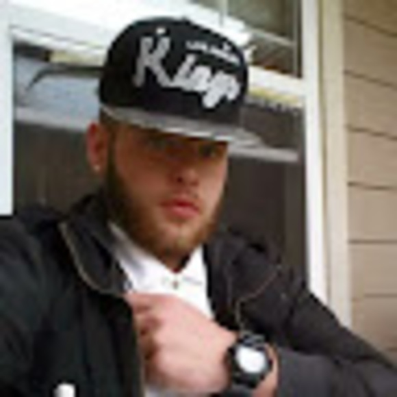 Profile Picture of Ryan Sholes (@ryan_sholes) on Poshmark