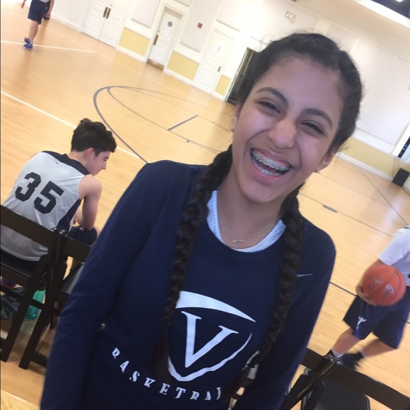 Ava Michaux - Poshmark Profile Picture of Ava Michaux (@ava_wava) on Poshmark