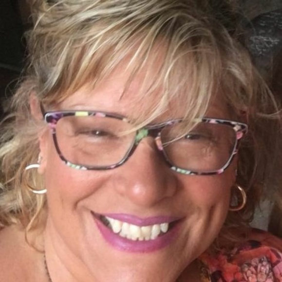 Profile Picture of Cindy Sager (@cindysager) on Poshmark