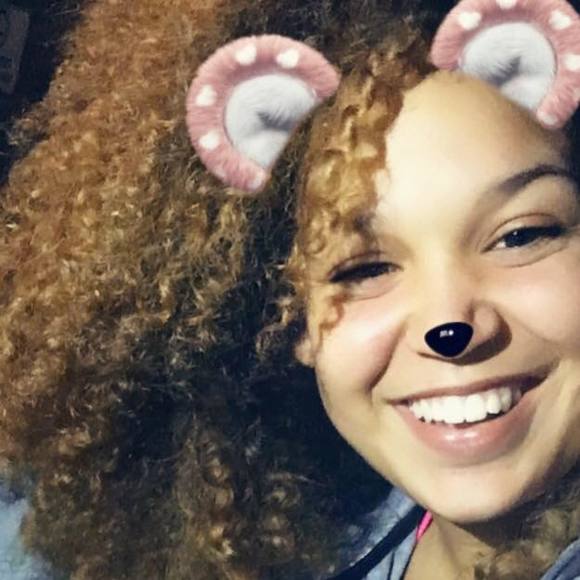 Profile Picture of Courtney Parramore (@c_parramore) on Poshmark