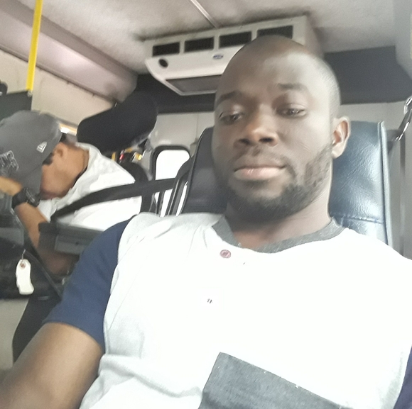 Profile Picture of Boyekna Wahab (@boyekna) on Poshmark