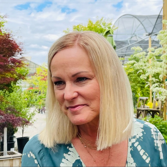 Profile Picture of Ladonna Hasty (@pettypoo) on Poshmark