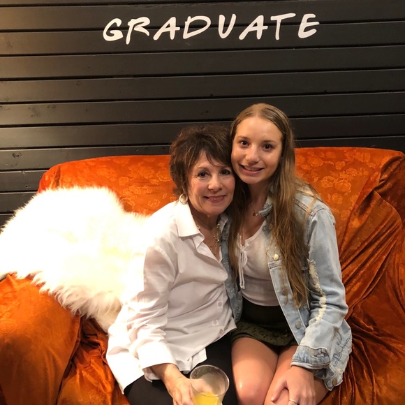 Profile Picture of Janet Bloom (@jmosesbloom) on Poshmark