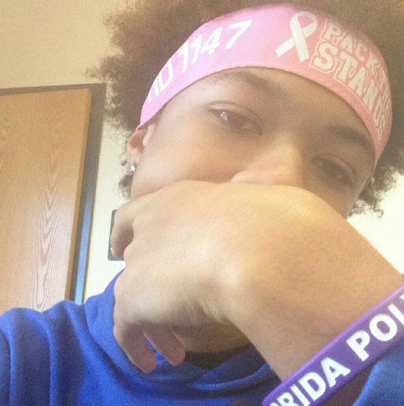 Profile Picture of Jeff Haynes (@theylovejeff) on Poshmark
