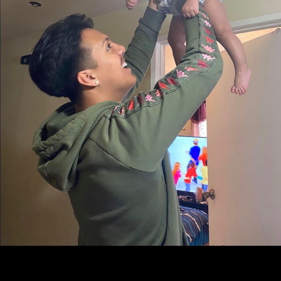 Profile Picture of Kevin Marroquin (@keviniverson17) on Poshmark