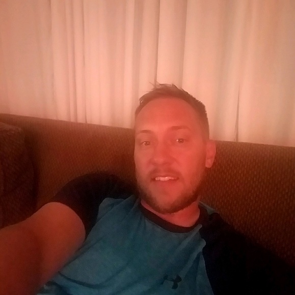 Profile Picture of Tim Vaughn (@tvaughn8315) on Poshmark