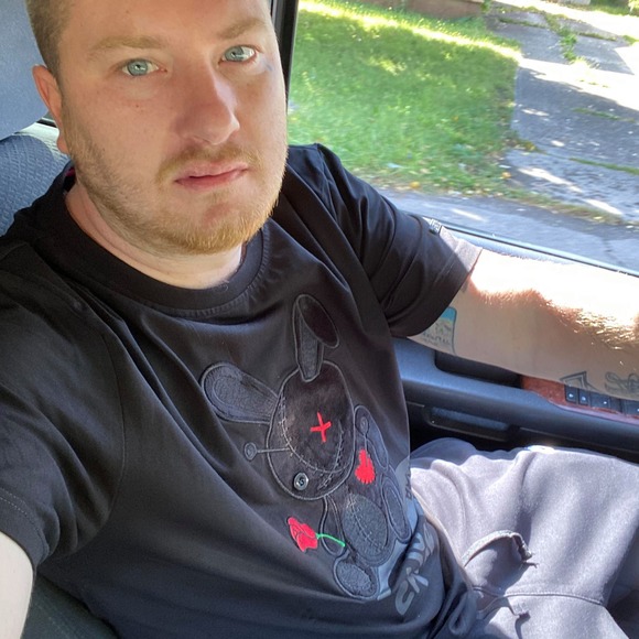Profile Picture of Michael Hinkle (@michael_hinkle) on Poshmark