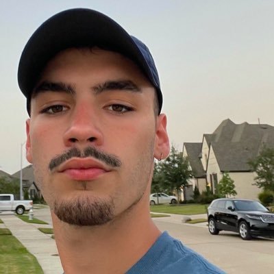 Profile Picture of zachary (@zachdenobrega) on Twitter