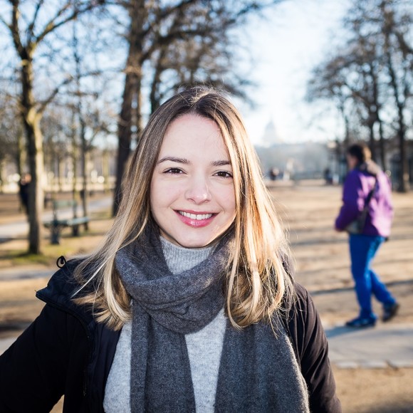 Profile Picture of Luísa Zottis (@luisazm) on Poshmark