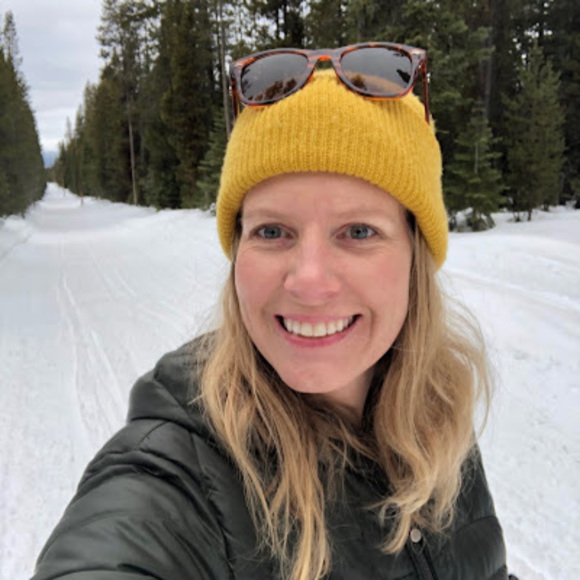 Profile Picture of Anne Chenot (@achenot) on Poshmark