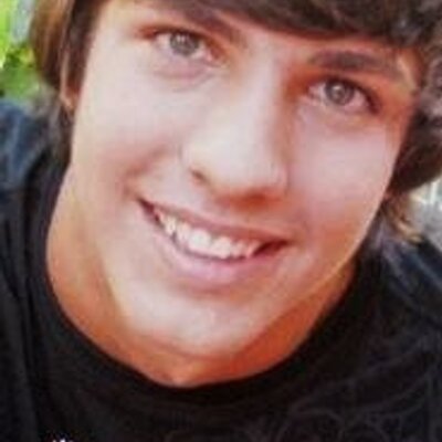 Profile Picture of Estevan Andrade (@estevaaan) on Twitter