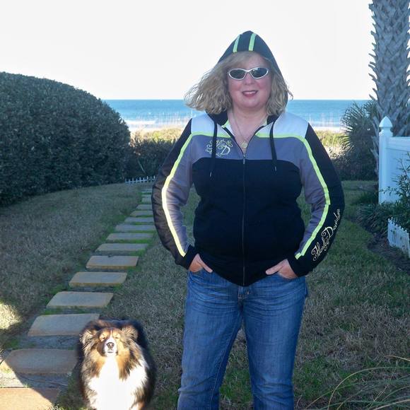 Profile Picture of Jacqueline Berghorn (@k9trainer46) on Poshmark