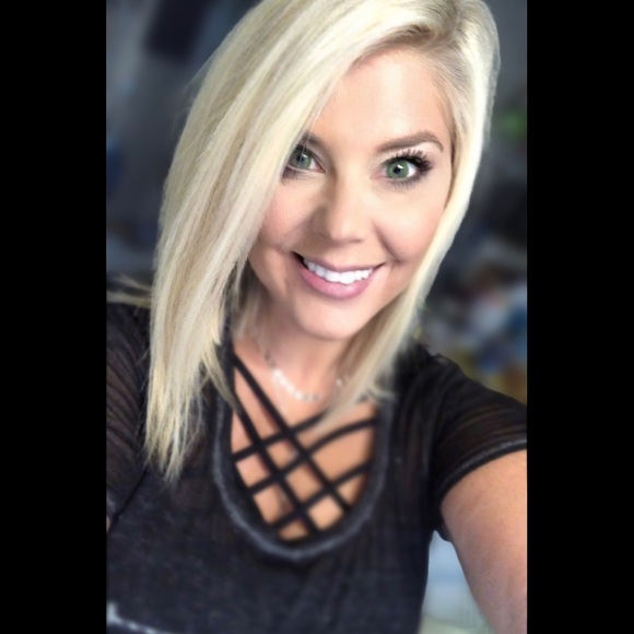 Profile Picture of Candace Hudson (@clhudson139) on Poshmark