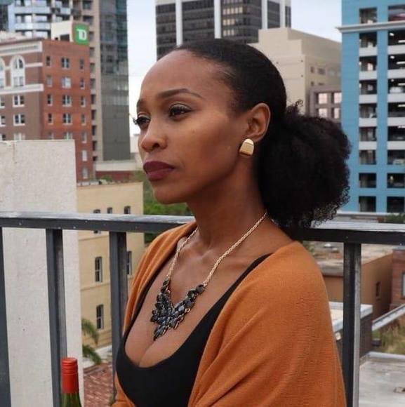 Profile Picture of T sade Stanley (@tstanley2324) on Poshmark