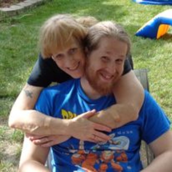 Profile Picture of Liz Kinnamon (@lizzylizard1960) on Poshmark