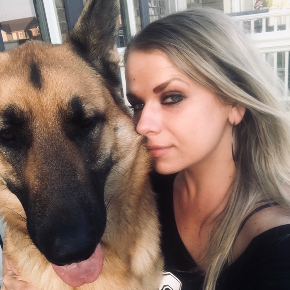 Profile Picture of Alex Wegrzyn (@alex_wegrzyn) on Poshmark