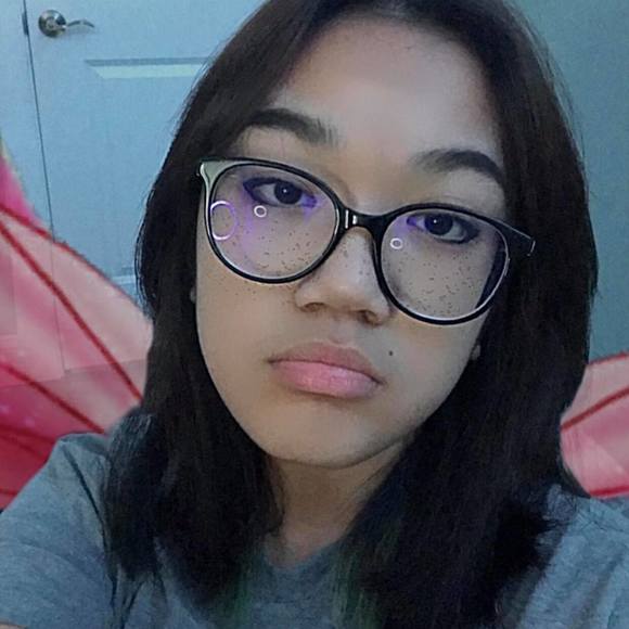 Profile Picture of Kaye Tuazon (@kayekaye2006) on Poshmark