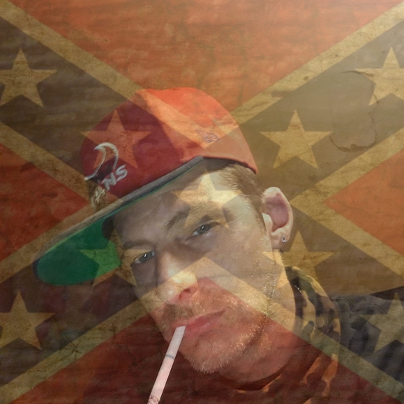 Profile Picture of Joseph Gary (@garyarron1982) on Poshmark