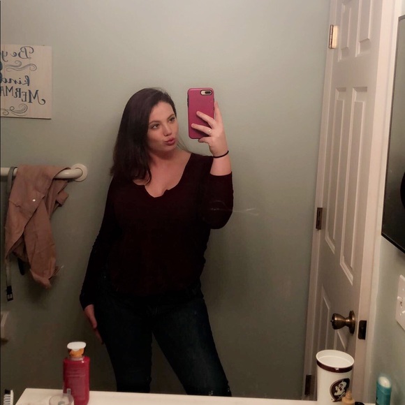 Profile Picture of Hailey Moody (@haileym05) on Poshmark