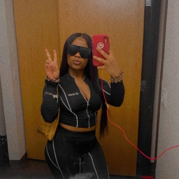 Profile Picture of Makahyla Kanady (@makahylakanady) on Poshmark